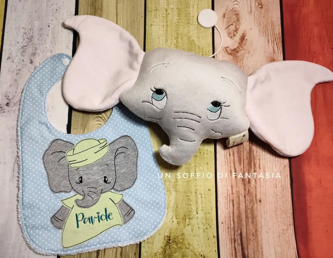 Set carillon con bavaglino elefante